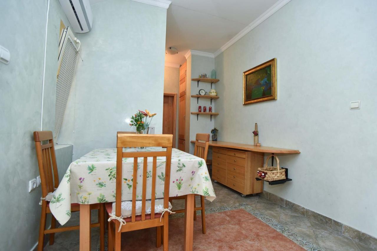 Comfort Old Town Apartman